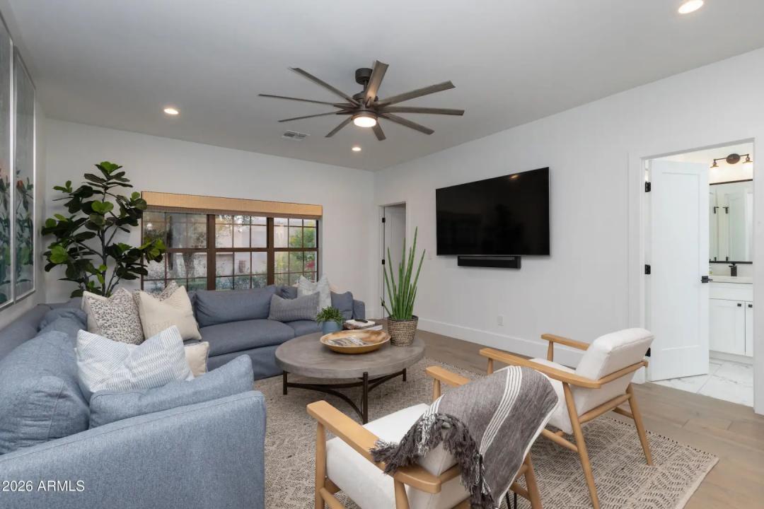 Real Estate Picture 15