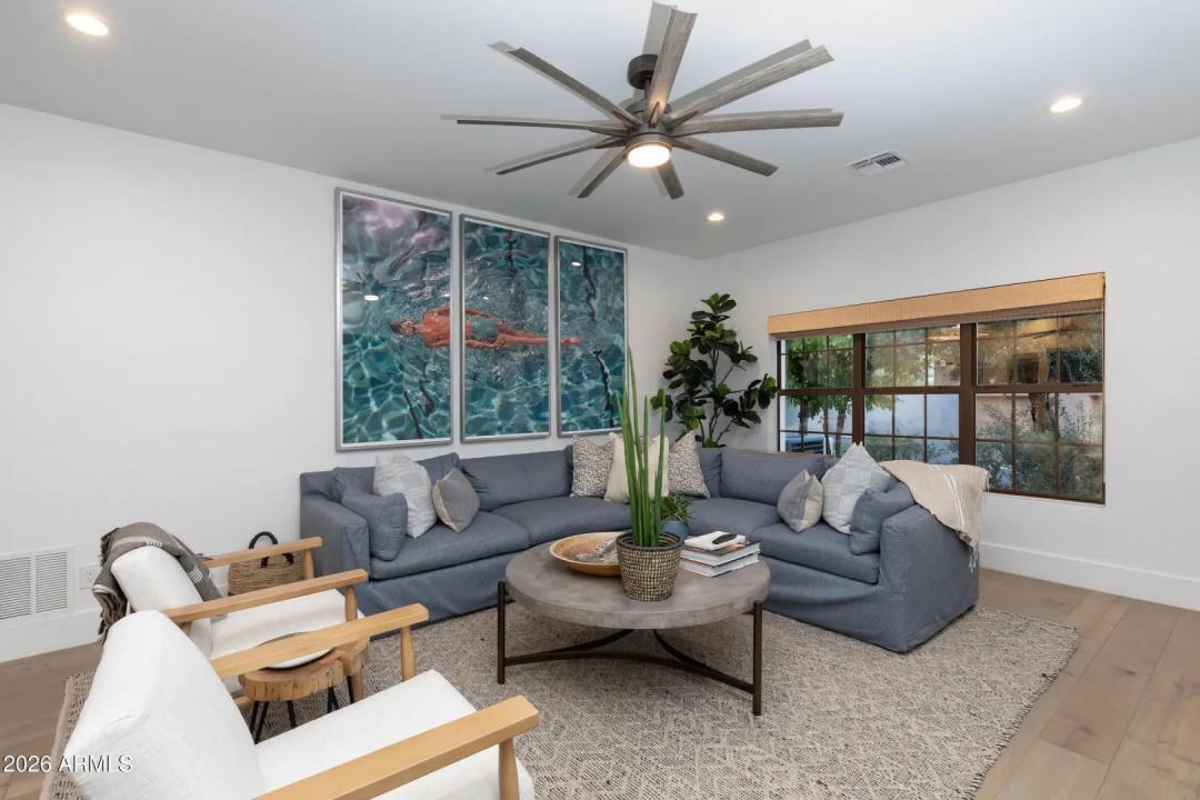 Real Estate Picture 16