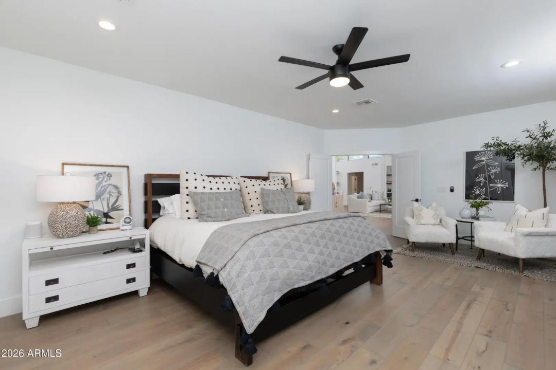 Real Estate Picture 18