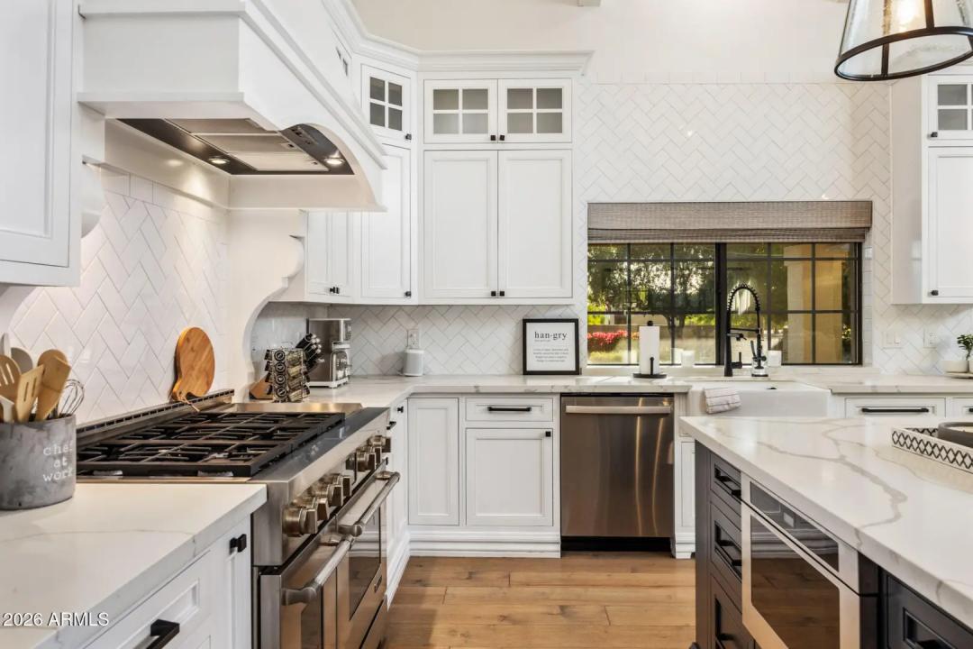 Real Estate Picture 10