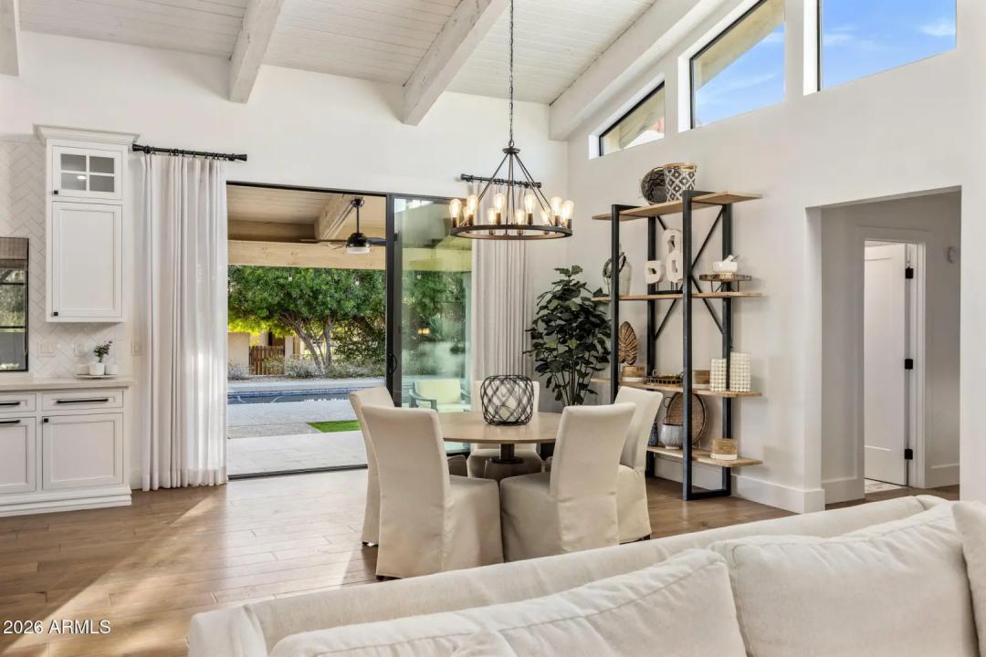 Real Estate Picture 13