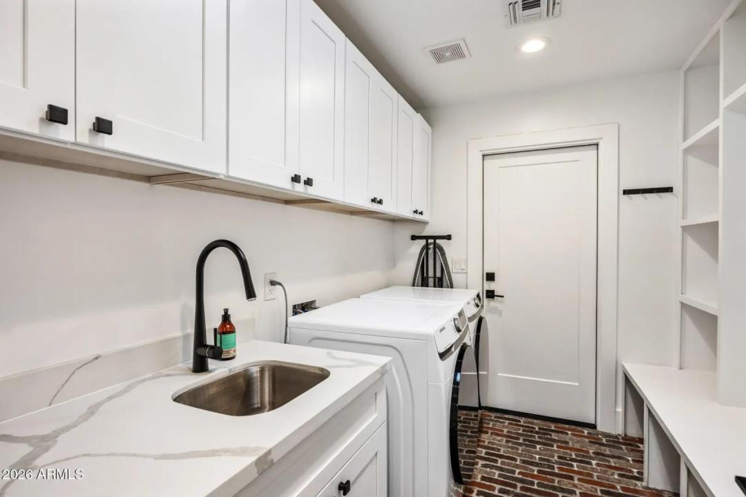 Real Estate Picture 35