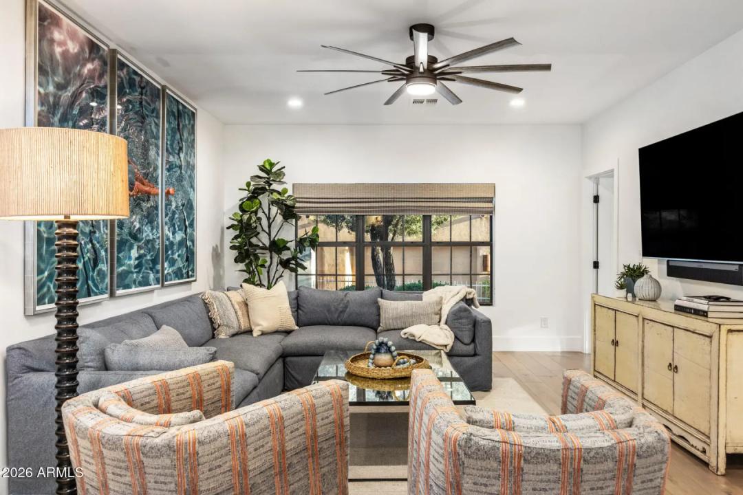Real Estate Picture 18