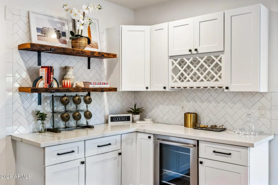 Real Estate Picture 20