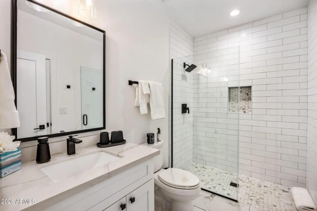 Real Estate Picture 21
