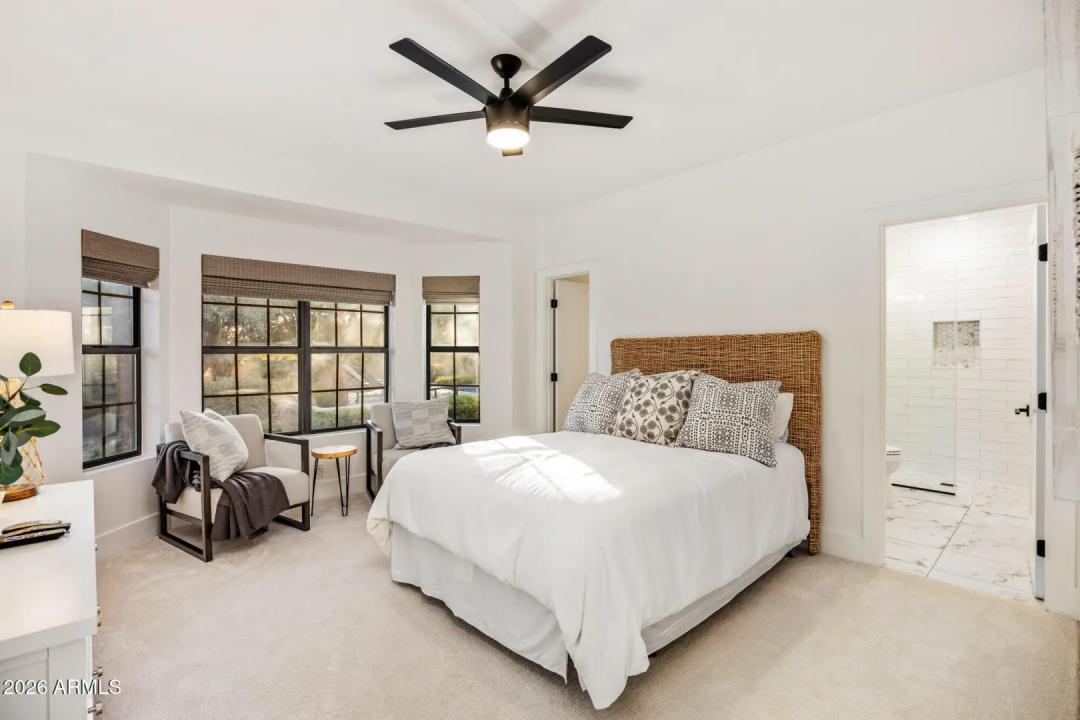 Real Estate Picture 22