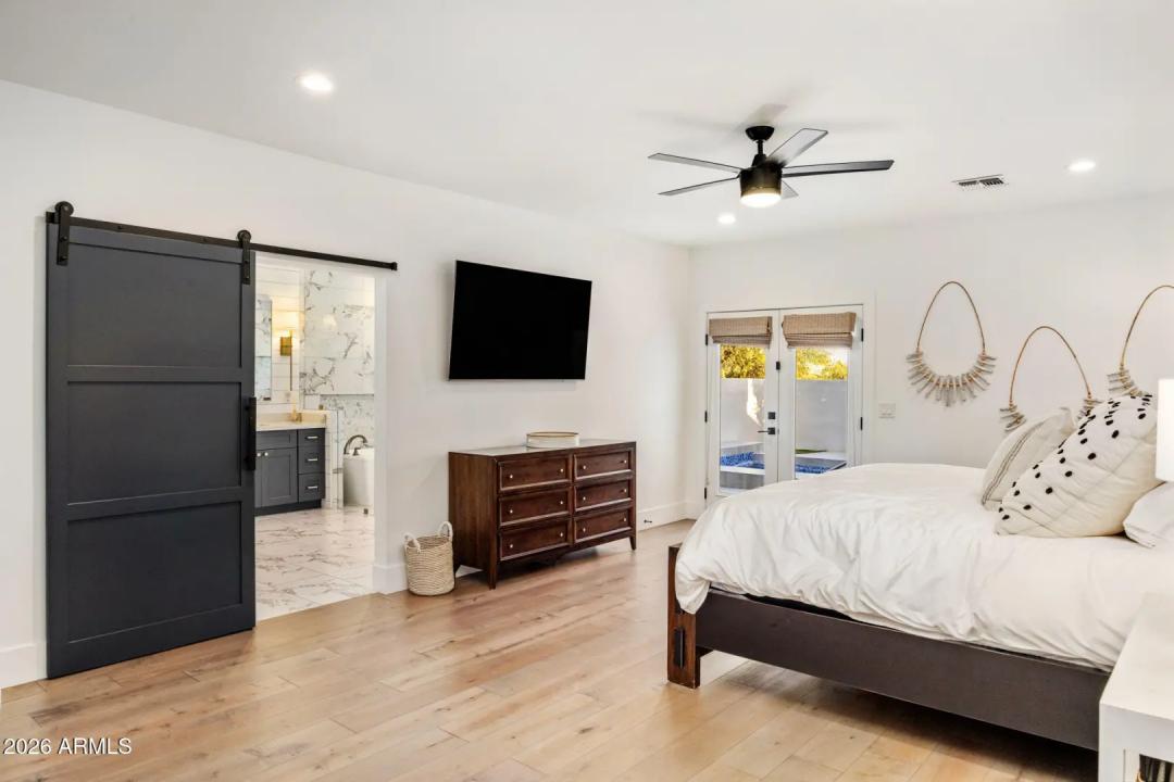 Real Estate Picture 23