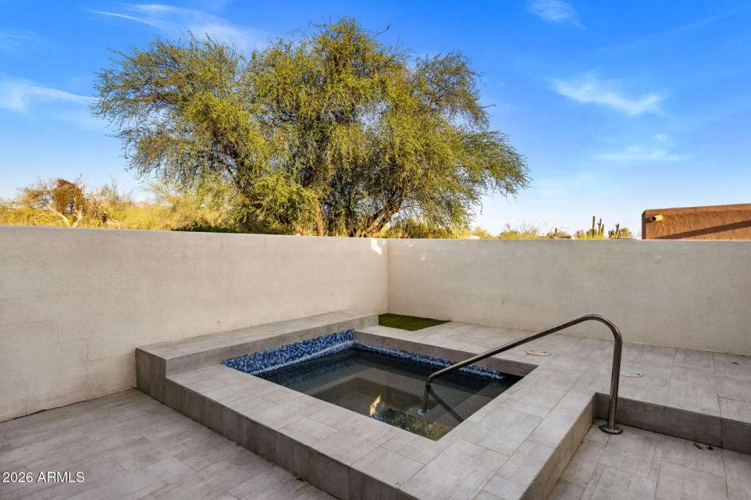 Real Estate Picture 28