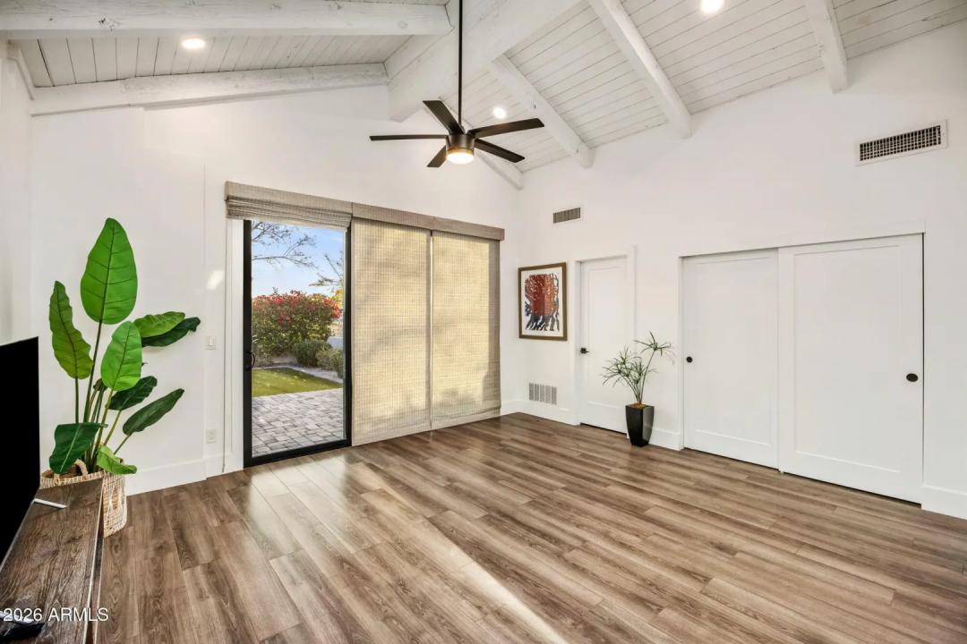 Real Estate Picture 30