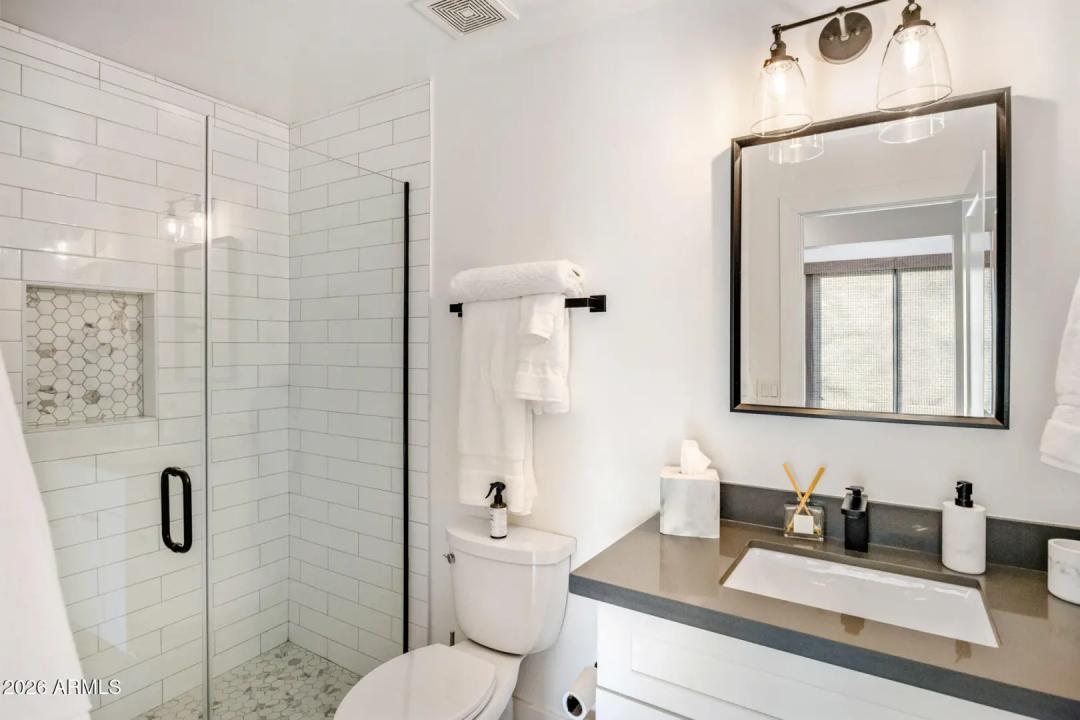 Real Estate Picture 34