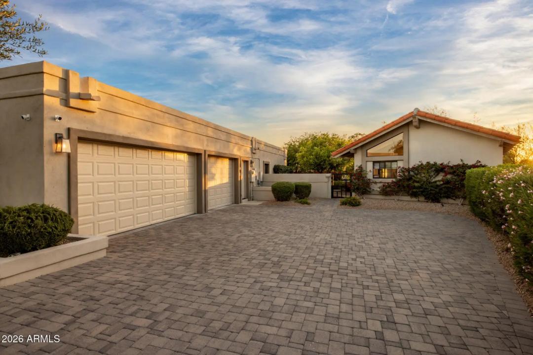 Real Estate Picture 50