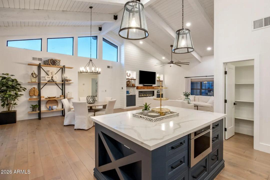 Real Estate Picture 2