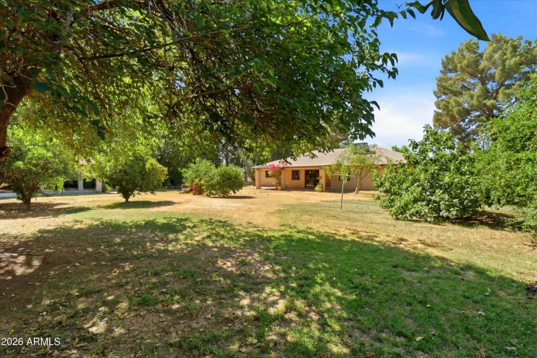 Real Estate Picture 18