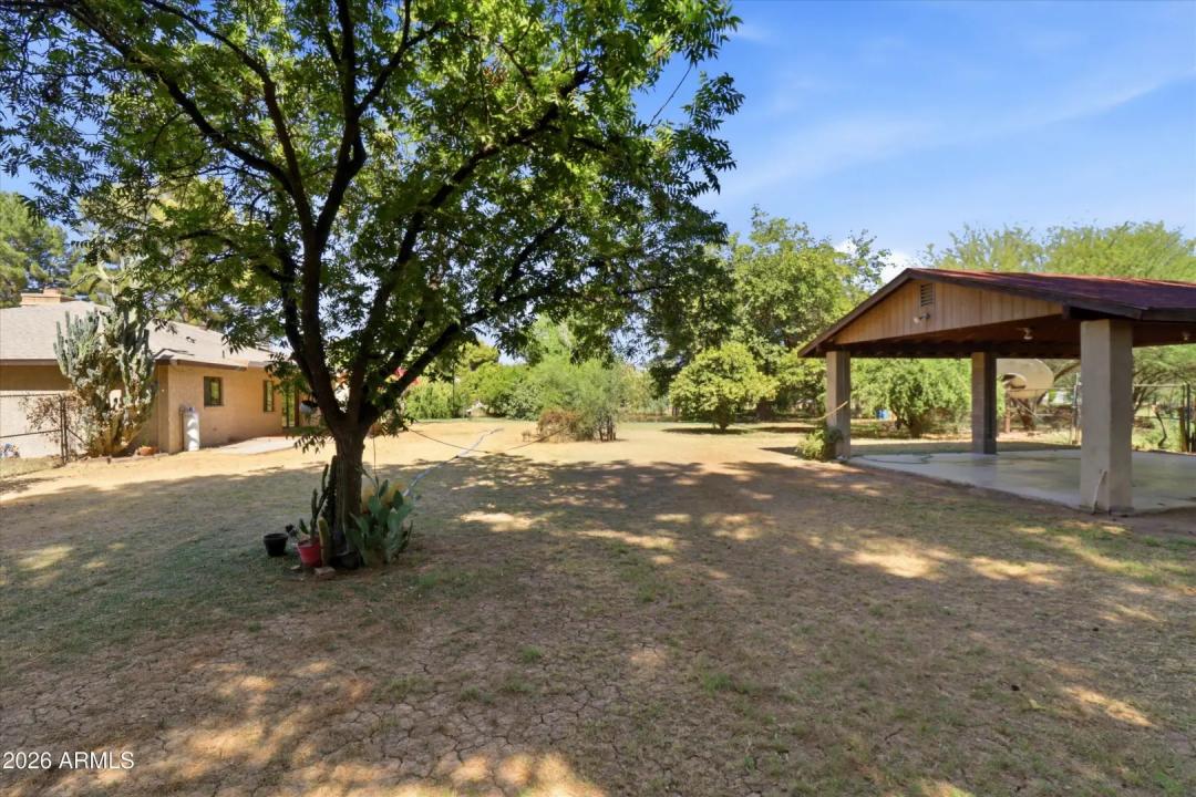 Real Estate Picture 24