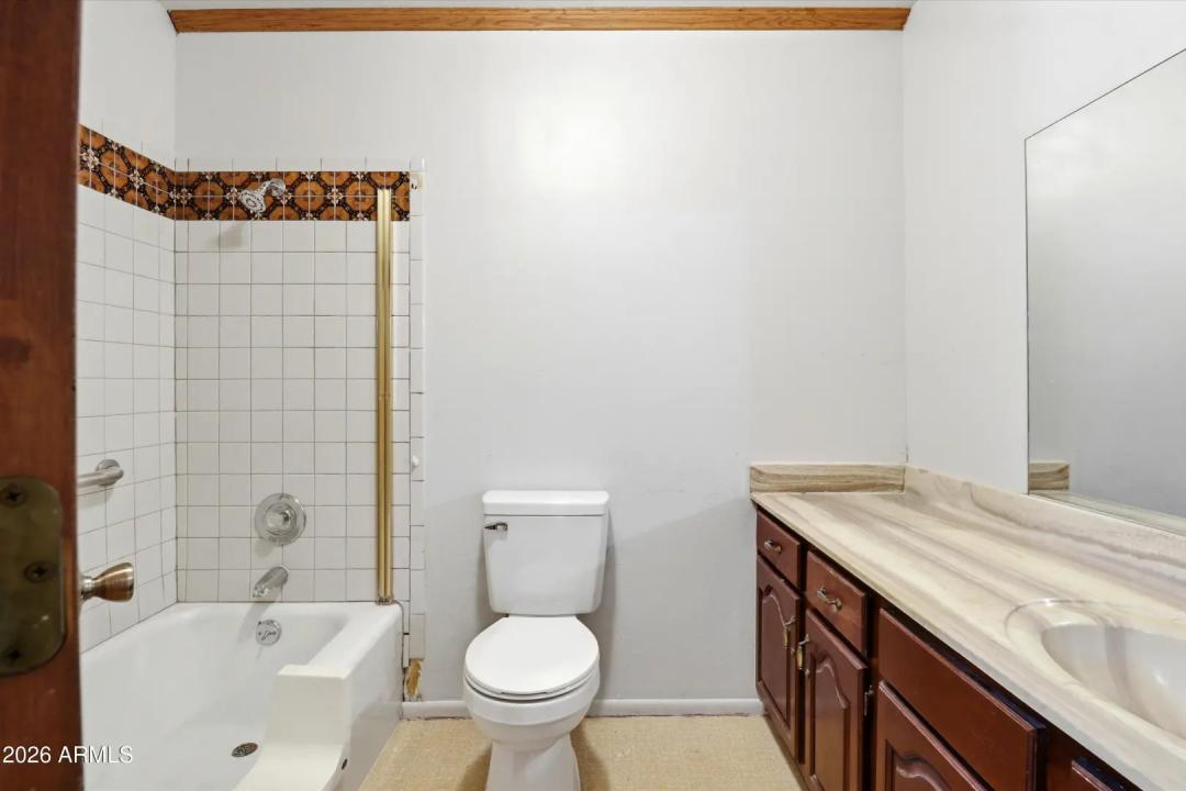 Real Estate Picture 33