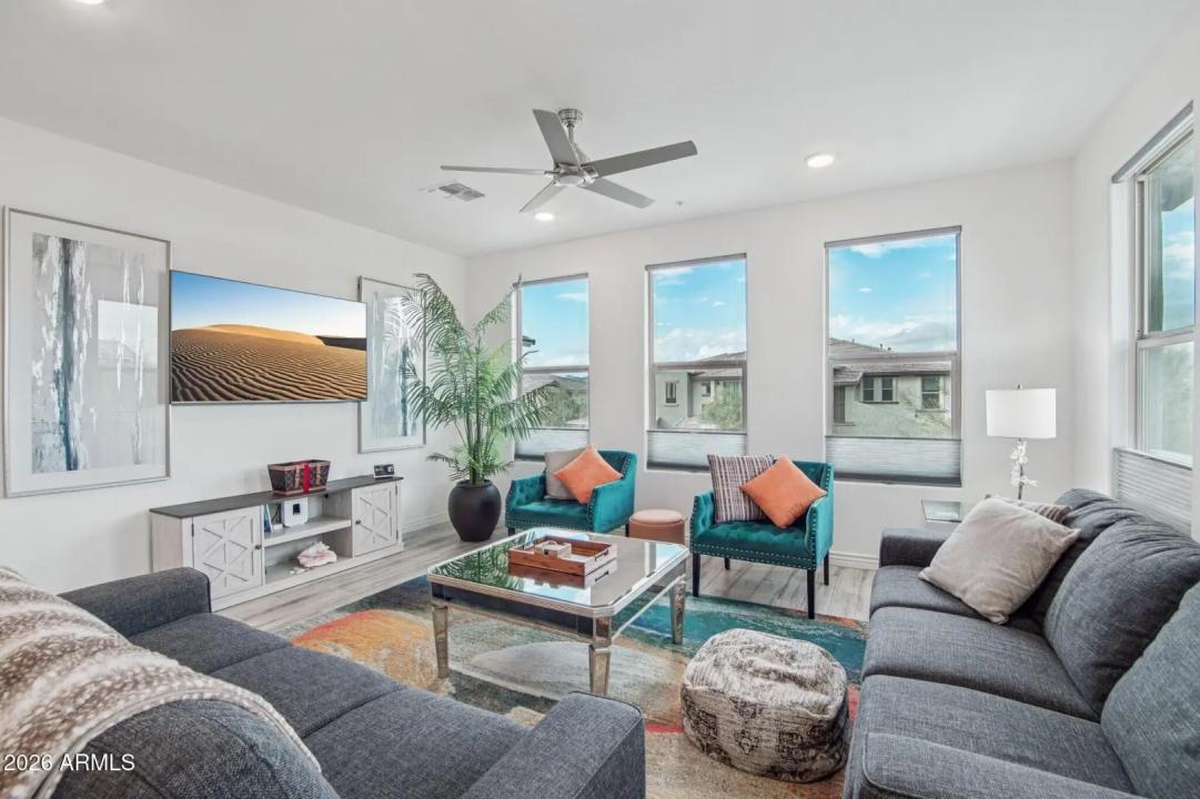 Real Estate Picture 5