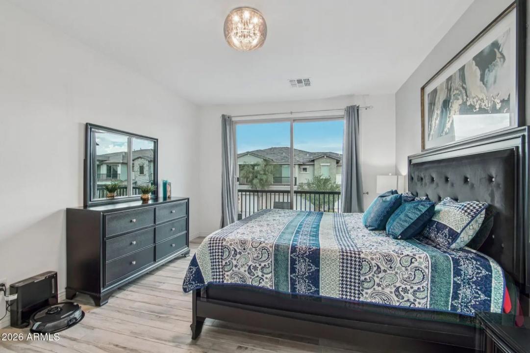 Real Estate Picture 13