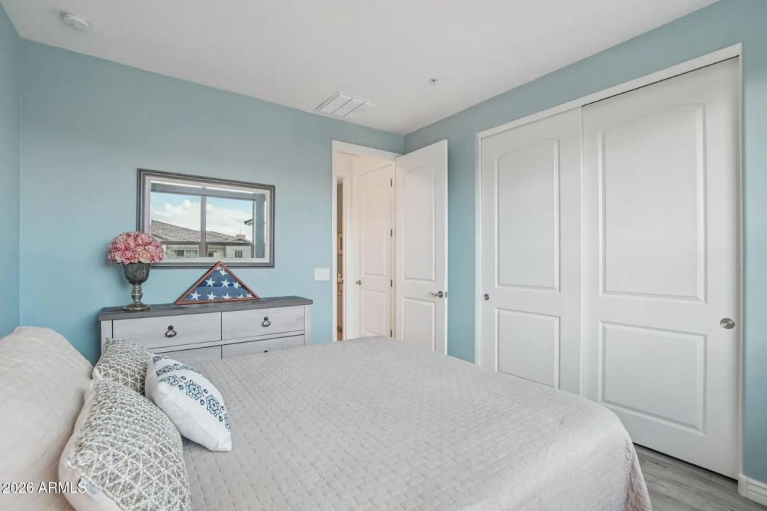 Real Estate Picture 18