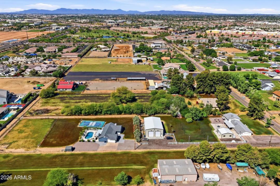 Real Estate Picture 13