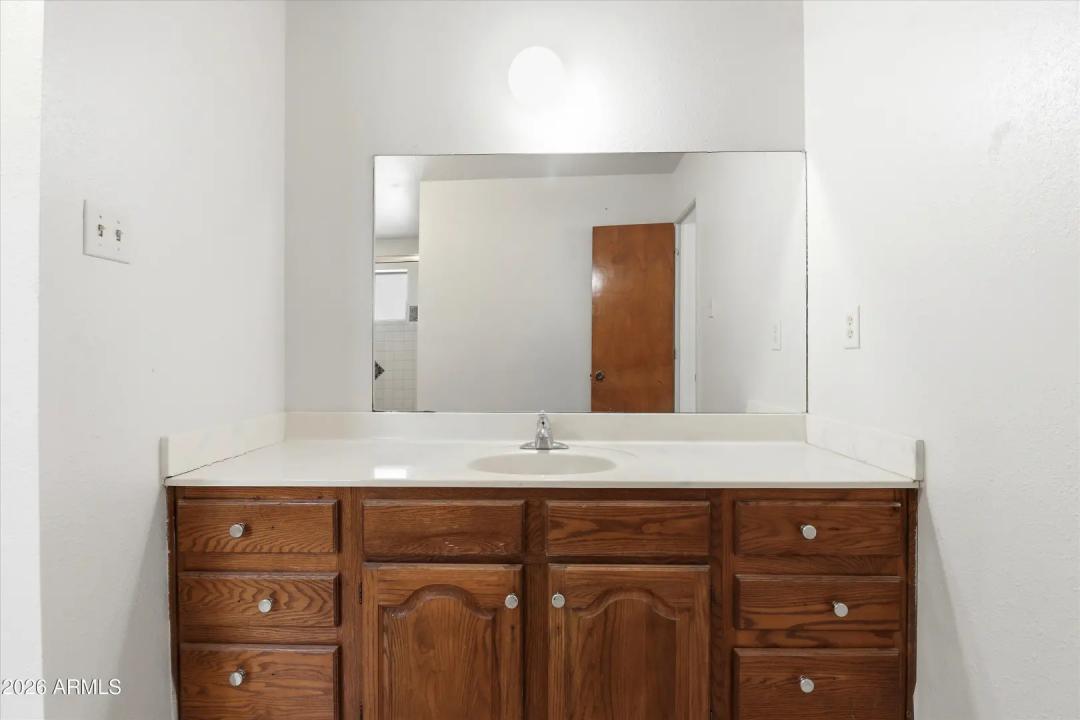 Real Estate Picture 38