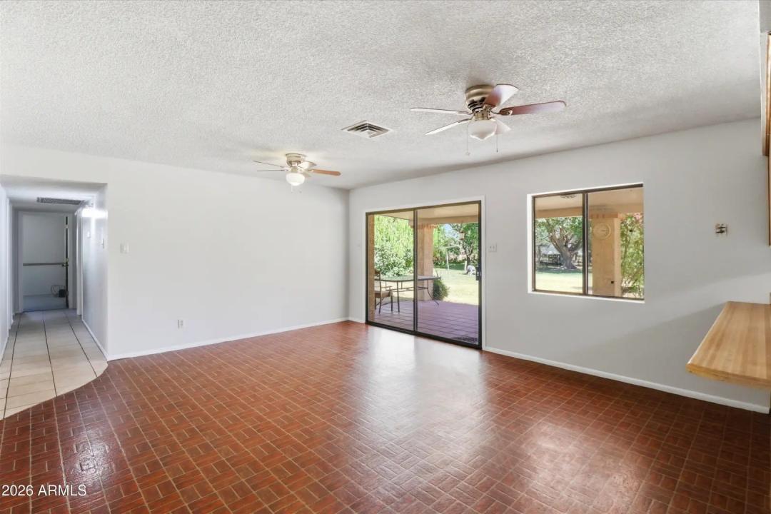 Real Estate Picture 25