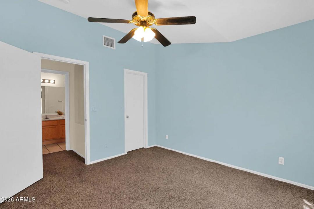 Real Estate Picture 23