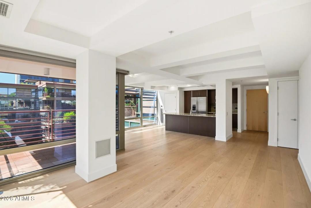 Real Estate Picture 12