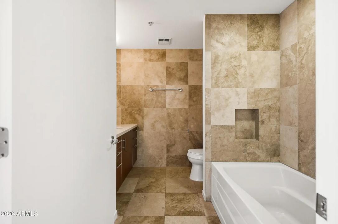 Real Estate Picture 25