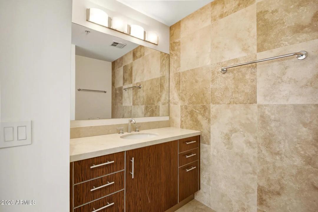 Real Estate Picture 24