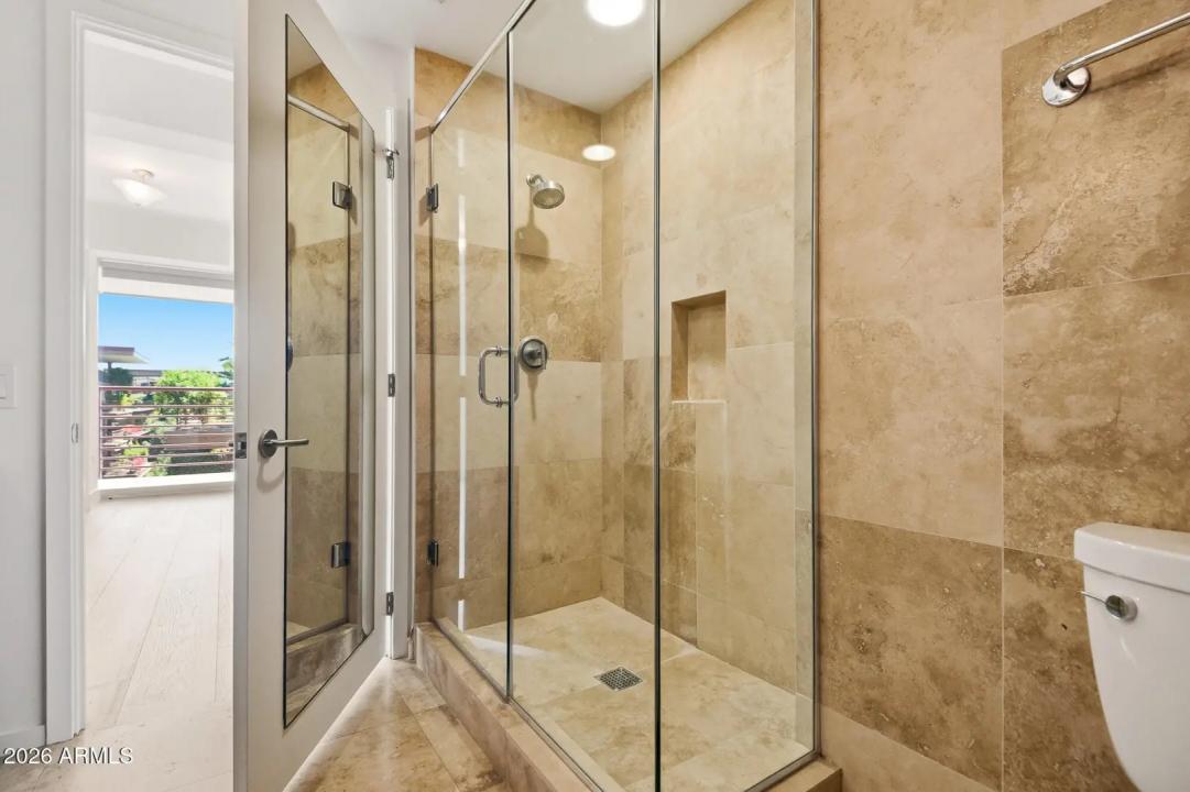 Real Estate Picture 21