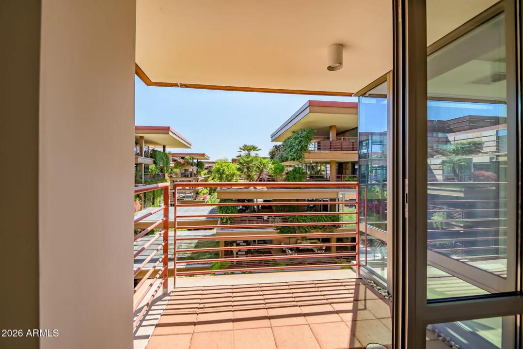 Real Estate Picture 17