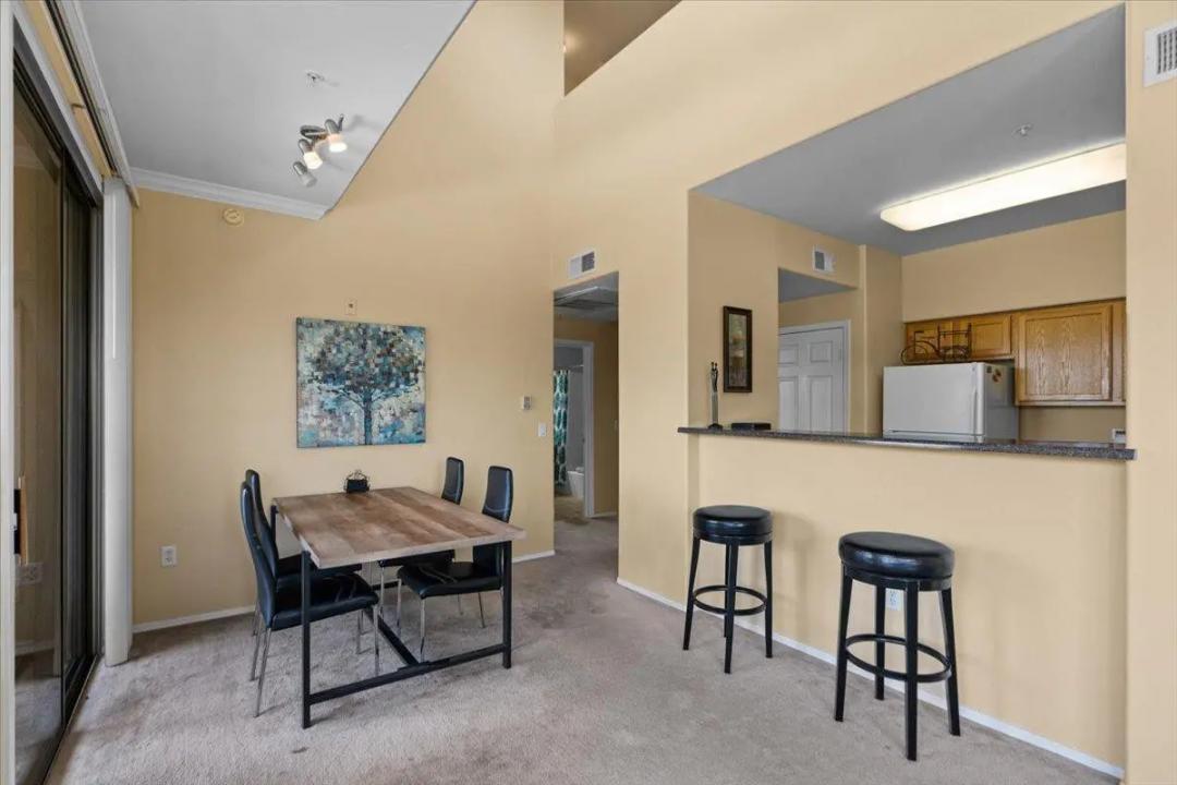 Real Estate Picture 8