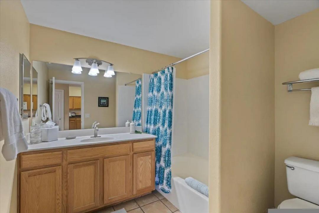Real Estate Picture 10
