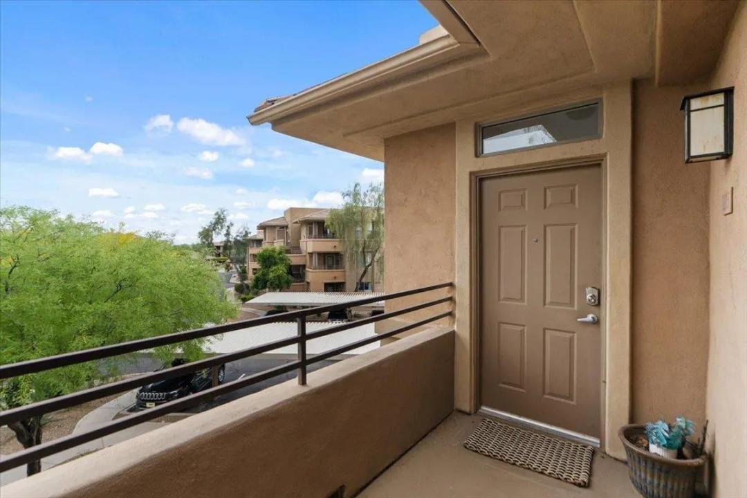 Real Estate Picture 17