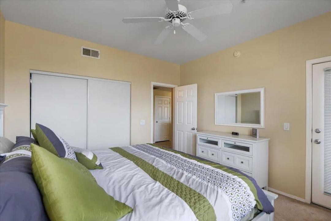 Real Estate Picture 24