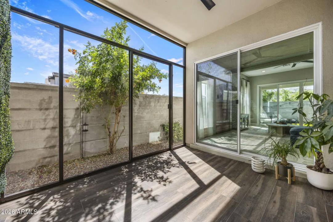 Real Estate Picture 6