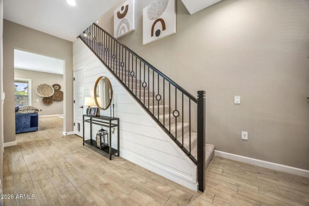 Real Estate Picture 5