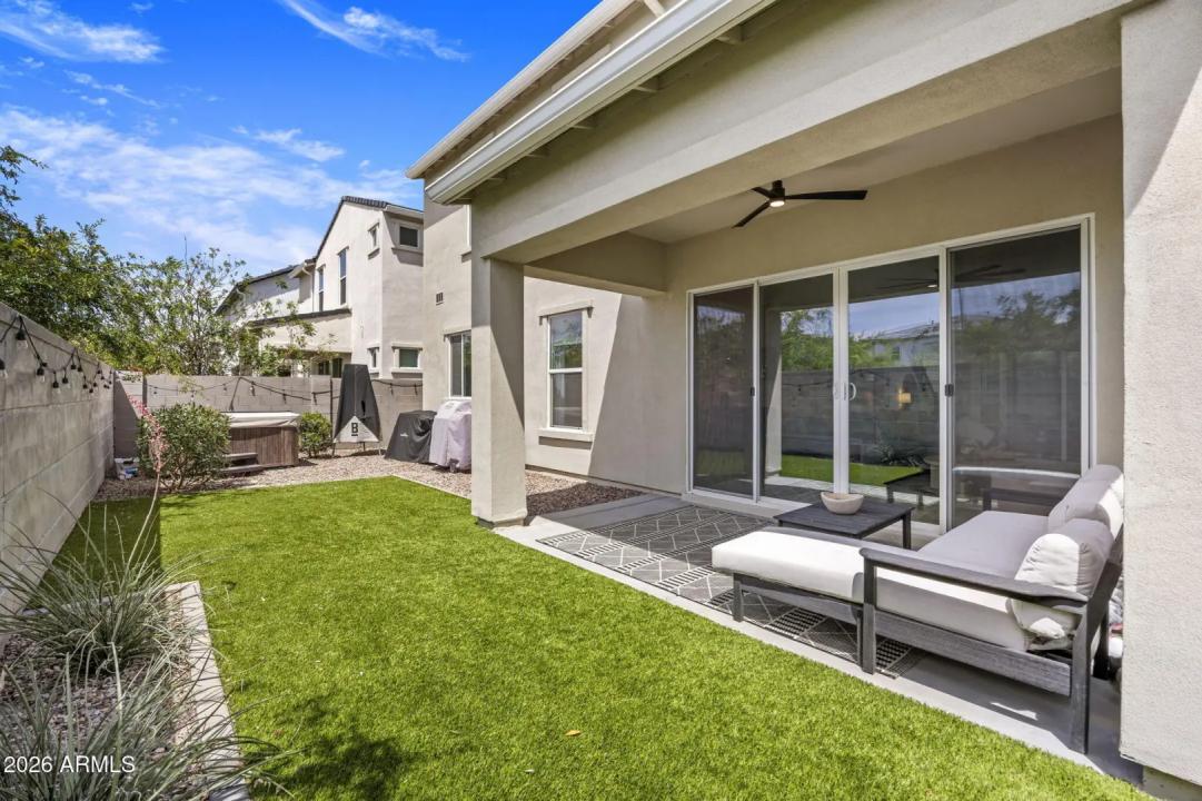 Real Estate Picture 24