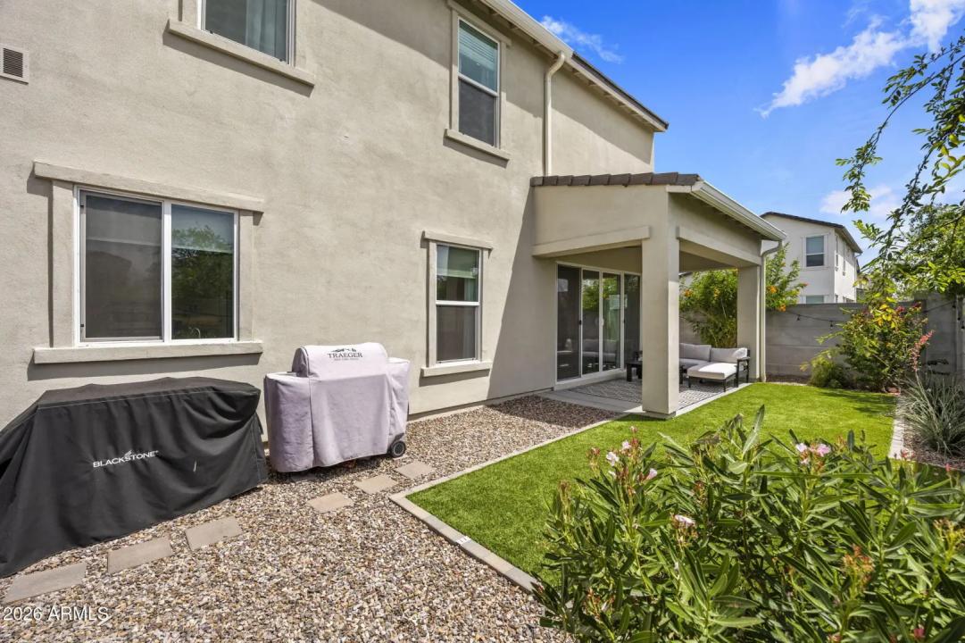 Real Estate Picture 25