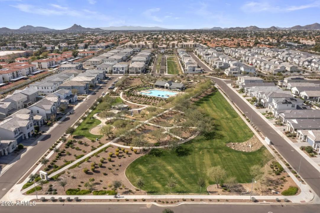 Real Estate Picture 37