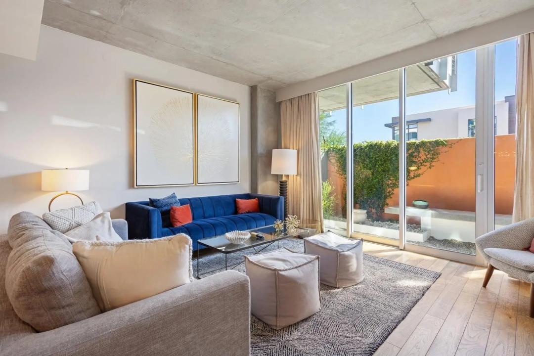 Real Estate Picture 8