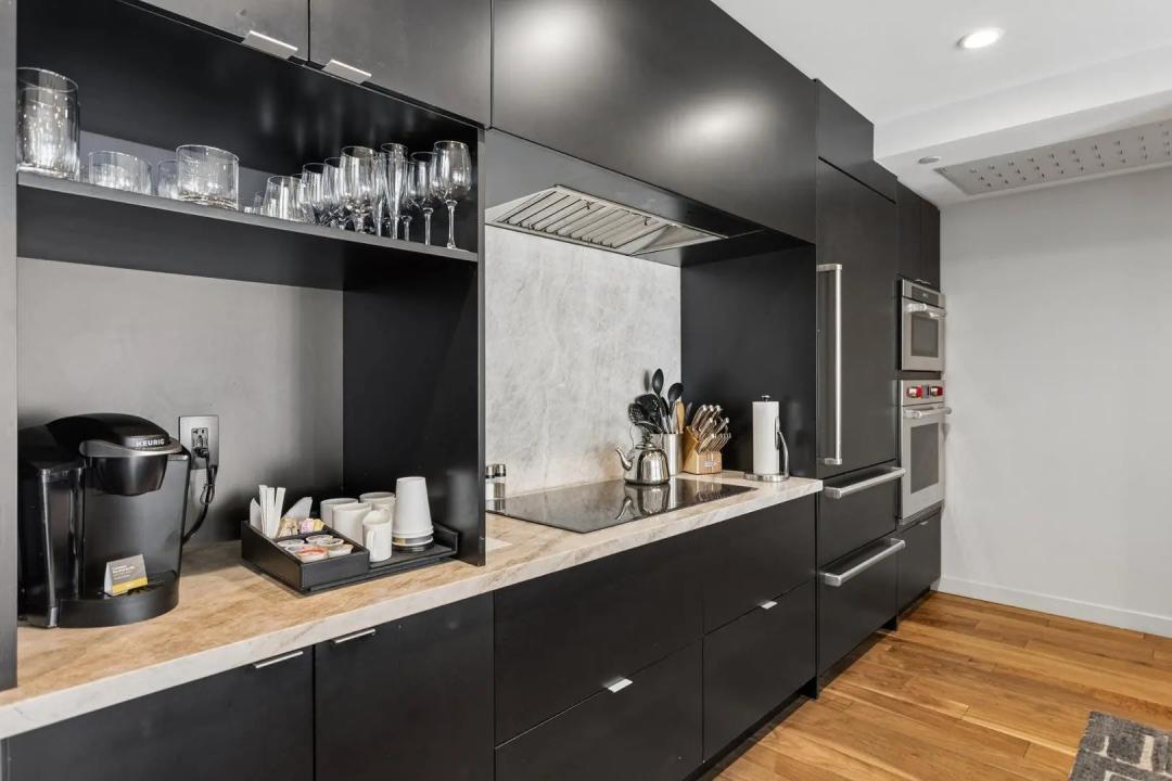 Real Estate Picture 12