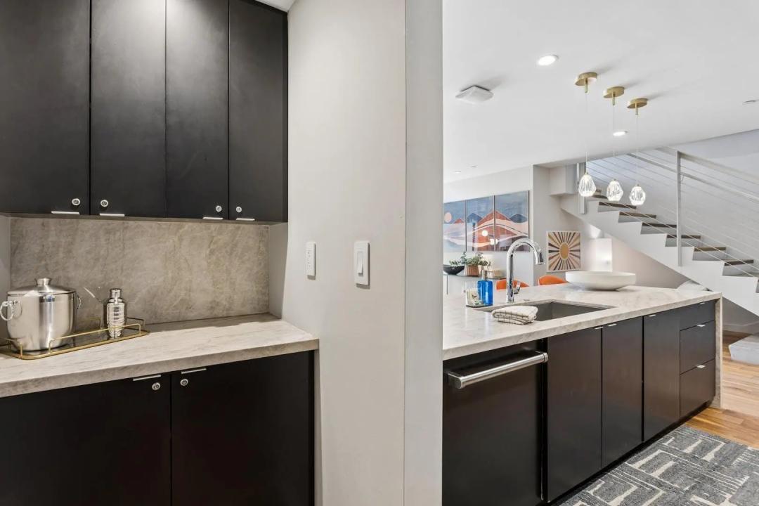 Real Estate Picture 13
