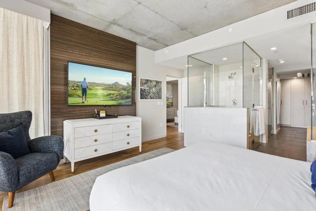Real Estate Picture 18