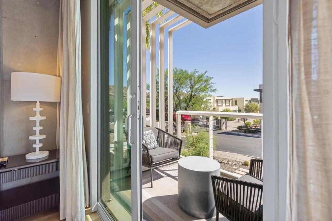 Real Estate Picture 19