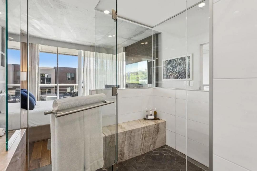 Real Estate Picture 21