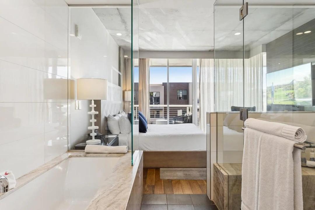 Real Estate Picture 22