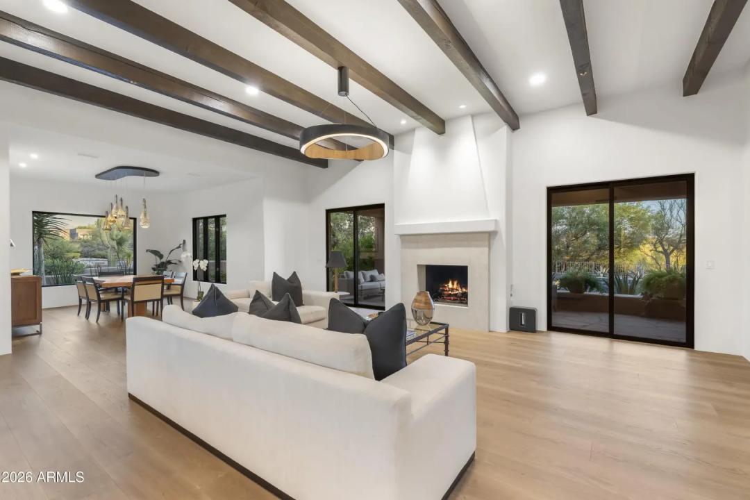 Real Estate Picture 15