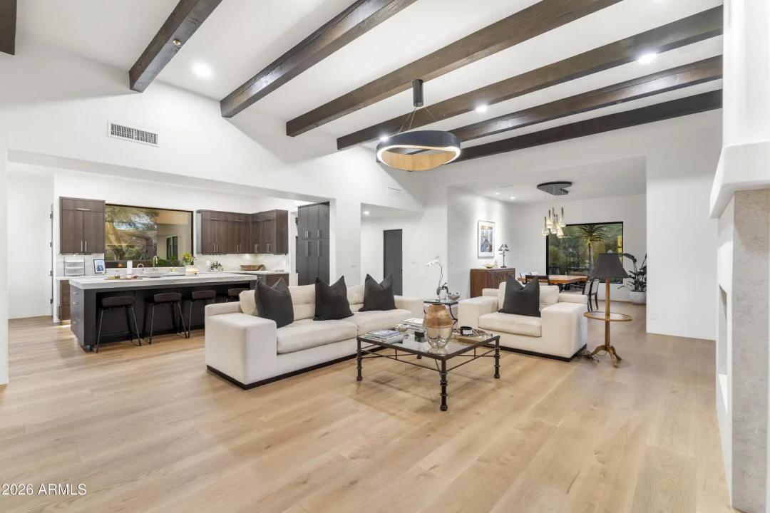 Real Estate Picture 16