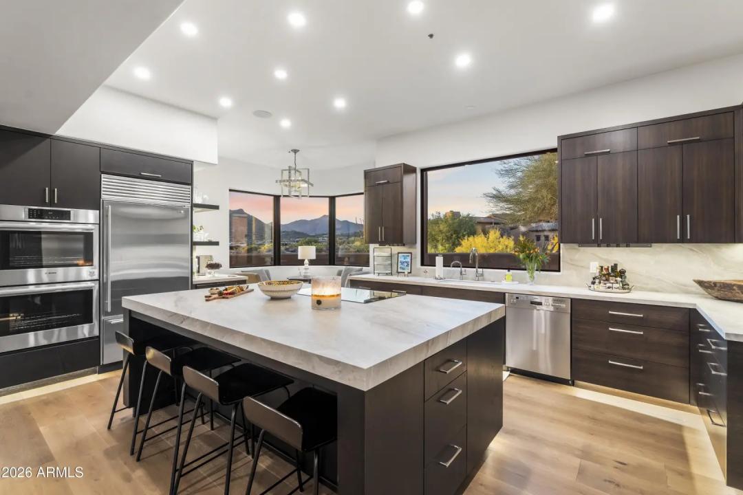 Real Estate Picture 18